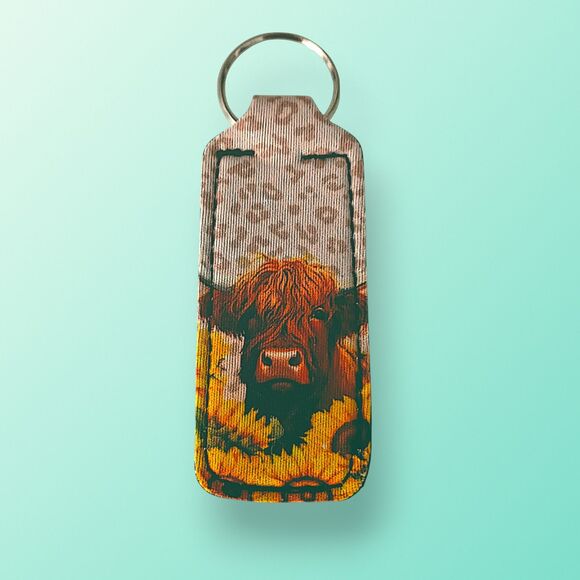 Woodgrain Highland Cow Keychain – Yellow Floral - Picture 3 of 8